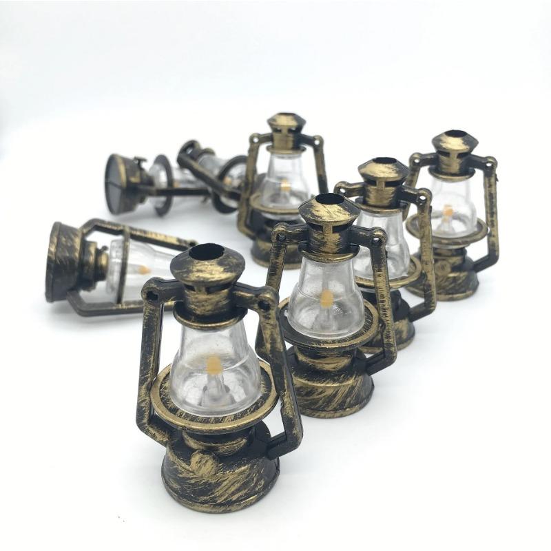 1ks Retro Styl Váha Miniaturní Olejová Lampa Domeček pro Panenky Doplňky Mini Petrolejová Lampa Mikro Krajina Dekorace Scéna
