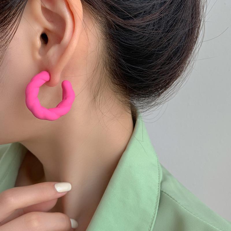 New European & American 925 Twisted C-Shaped Geometric Stud Earrings in Candy Color Acrylic for Women
