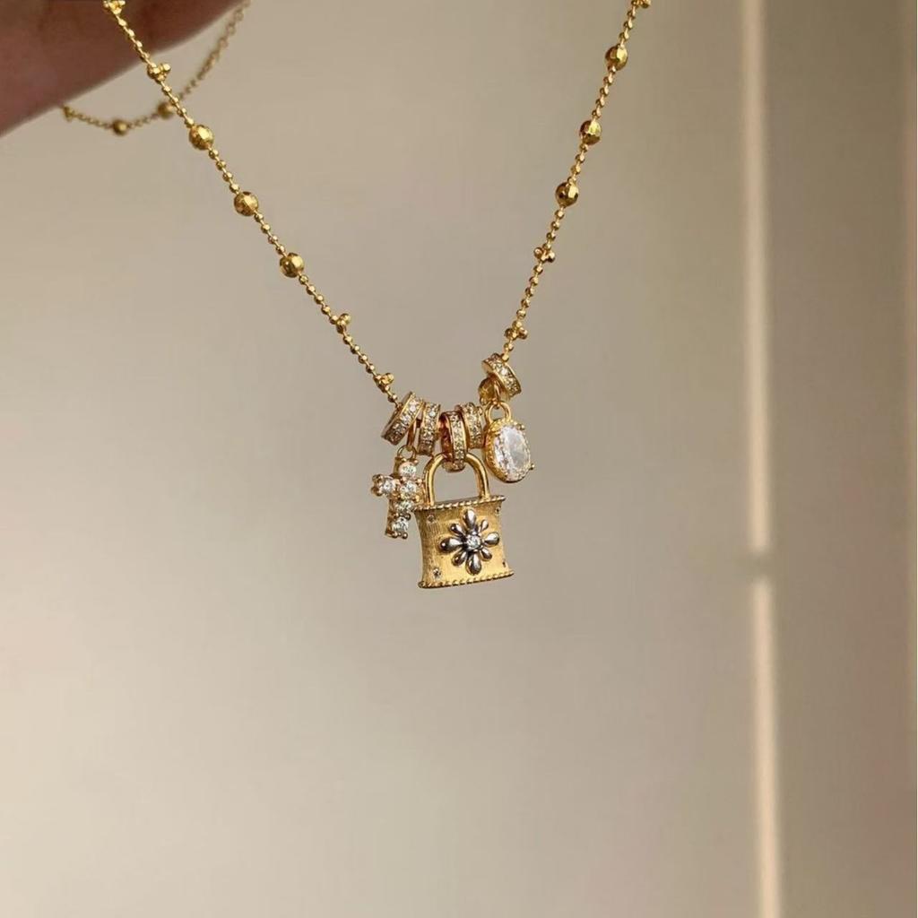 Vintage Exquisite Mint Green Pendant Necklaces Women Sunflower Heart Clavicle Chains Fashion Banquet Daily Wear Jewelry Gifts