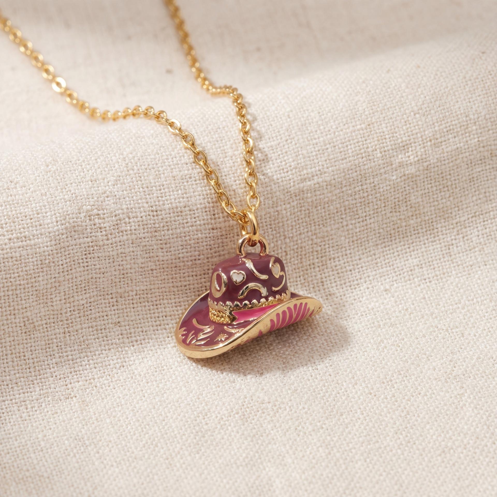 

Western Cowboy Boots And Hat Necklace 18K Electroplating Color-Preserving American Retro Versatile Niche Personalized Jewelry