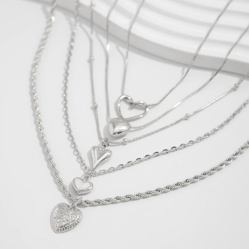 Stylish Stackable Heart Pendant Necklace Set Multilayer Clavicle Chain Gold Jewelry For Casual Or Formal Outfits