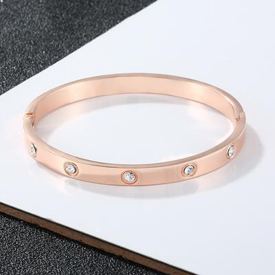 Middle Aged Small Fragrance Fashion Patterned Wristband Fashion Simple Bracelet Buckle Full Bracelet Jewelry