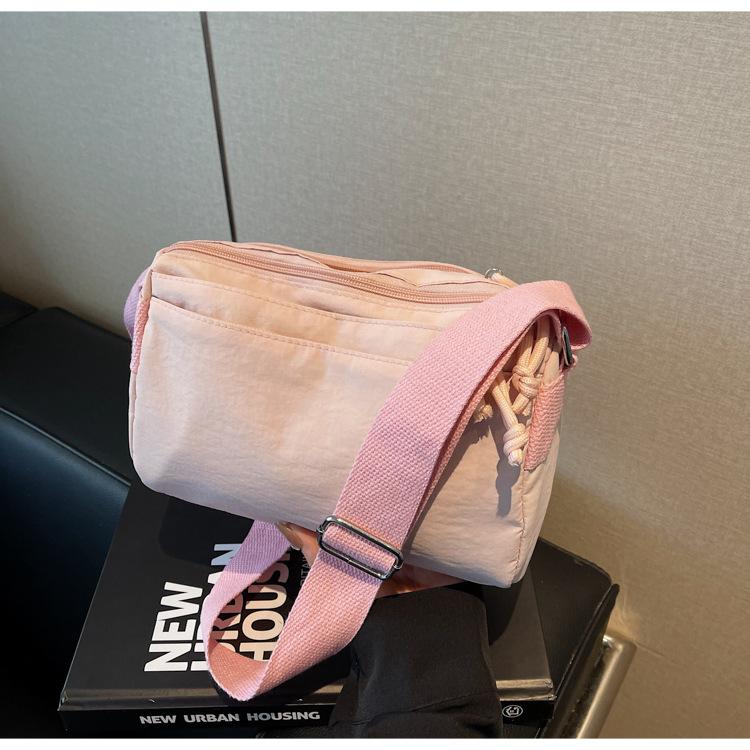 Canvas Bag Women's Spring and Summer Versatile New Shoulder Messenger Bag Sports and Leisure Premium Pillow Bag
