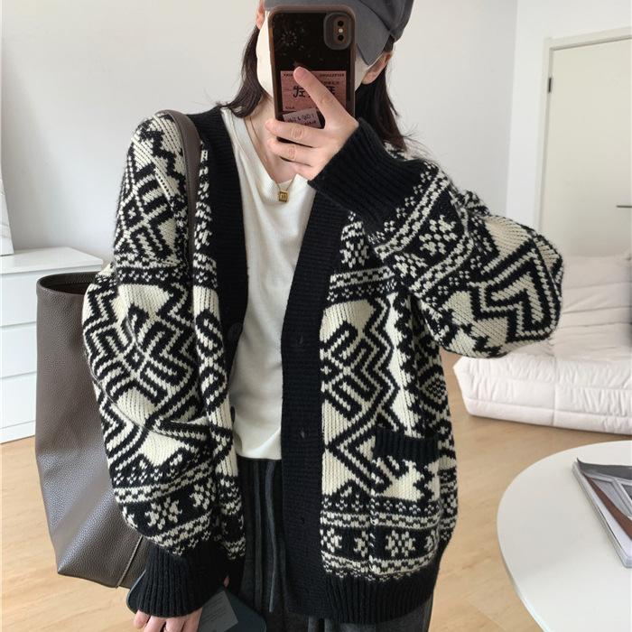 V-neck retro jacquard knitted cardigan women's spring and autumn new casual versatile loose lazy wind sweater jacket