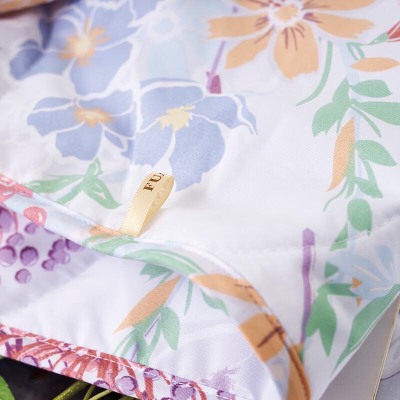 FUANNA Antibacterial Seven-Hole Summer Quilt