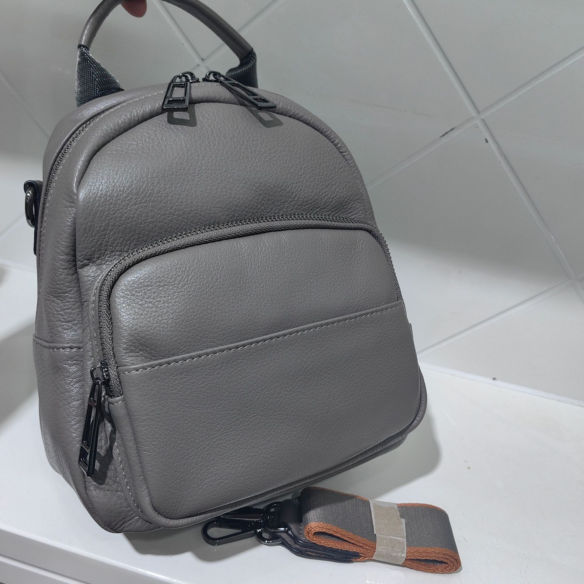 

Женский рюкзак из коровьей кожи Head Layer + универсальная модная женская сумка + многосекционная + дорожная сумка + многофункциональная женская сумка 20.5x9.5x25.5cm