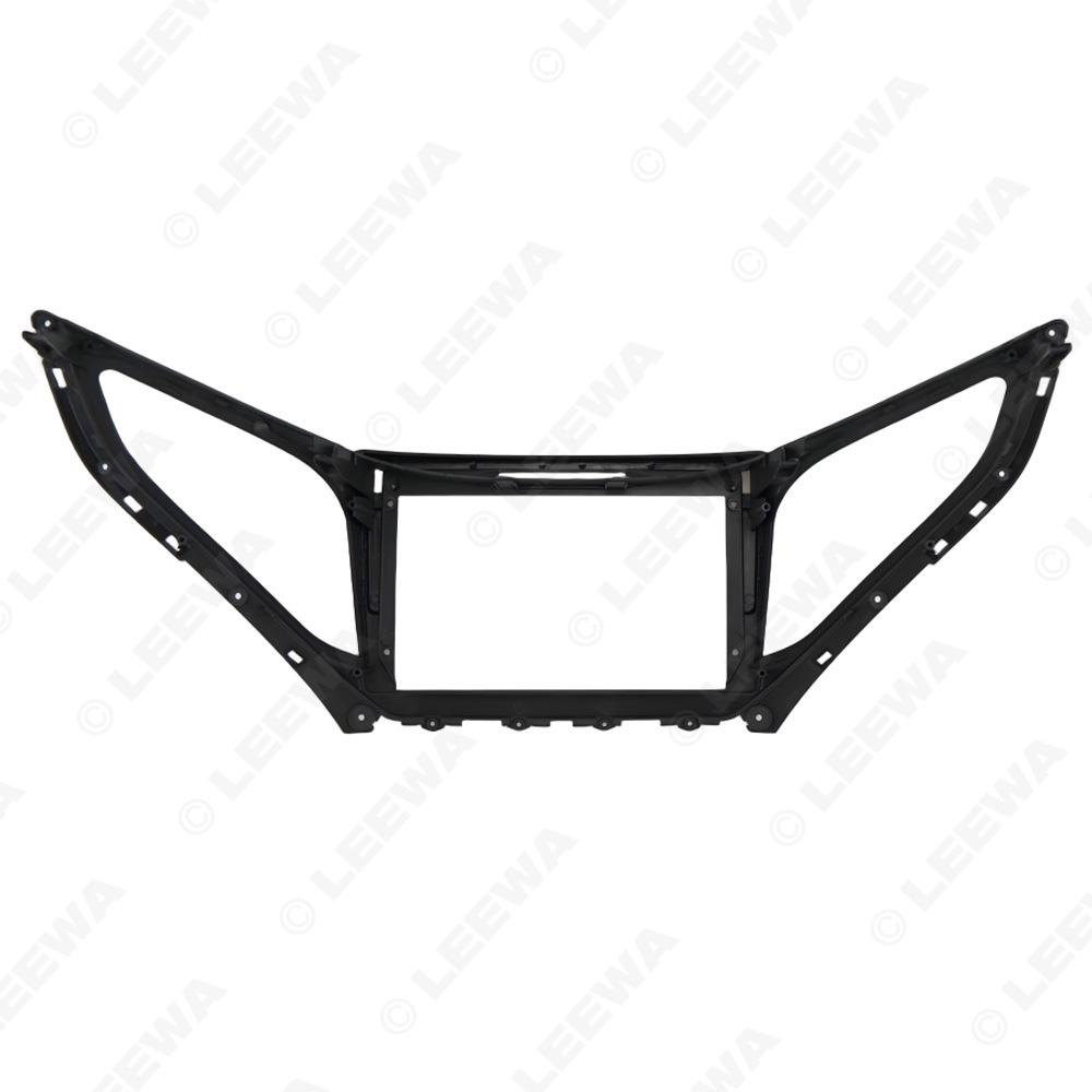 Fits 2014-2015 Hyundai Azera: 9-inch Android navigation and audio/video modification panel.