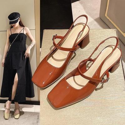 Scarpe Mary Jane Retro in Pelle Piccola Tacco Grosso 2024 Nuova Moda Casual Semplici Versatili Punta Quadrata Sandali Tacchi Alti Estivi