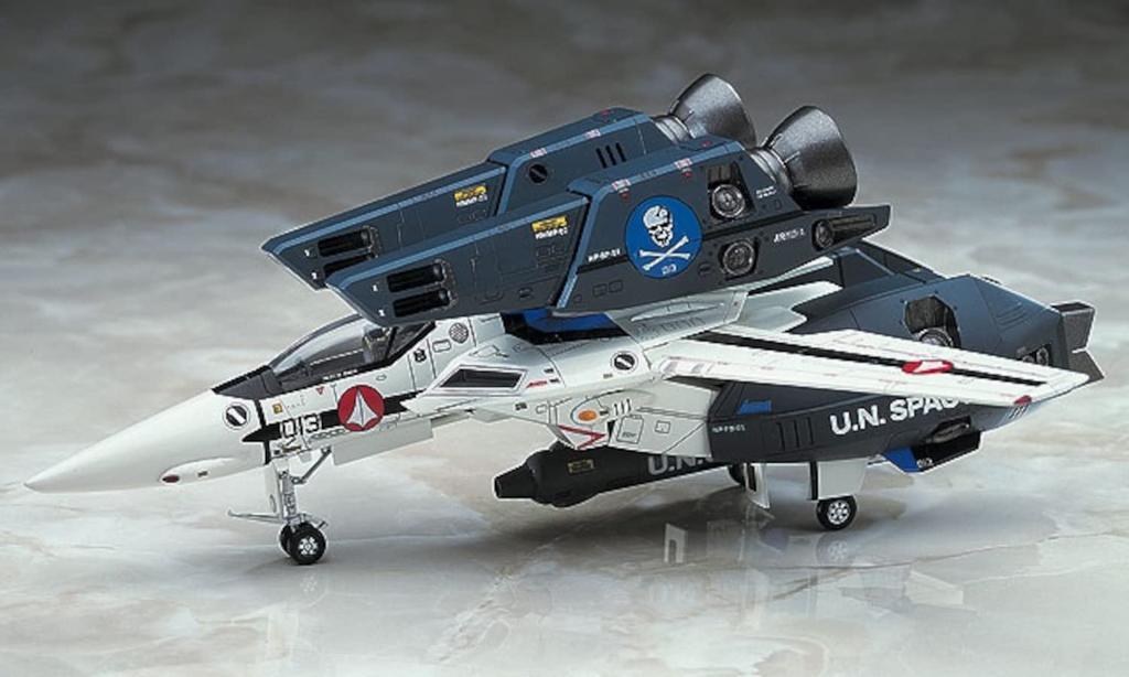Hasegawa Superdimenzionální pevnost Macross Vzpomínáš si na měřítkový plastový model Valkyrie 17 Láska? VF-1 Super/Strike 1/72