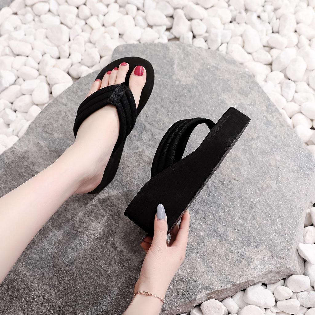 Korean Style Women's High Heel Summer Flip-Flops and Slippers with Thick Soles for Outdoor and Beach Wear