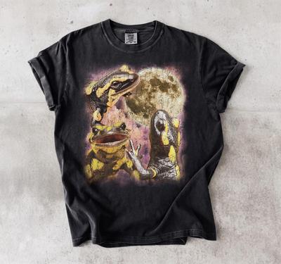 Vintage Salamander Frog Full Moon Graphic Tee, Retro Grunge Animal Tshirt