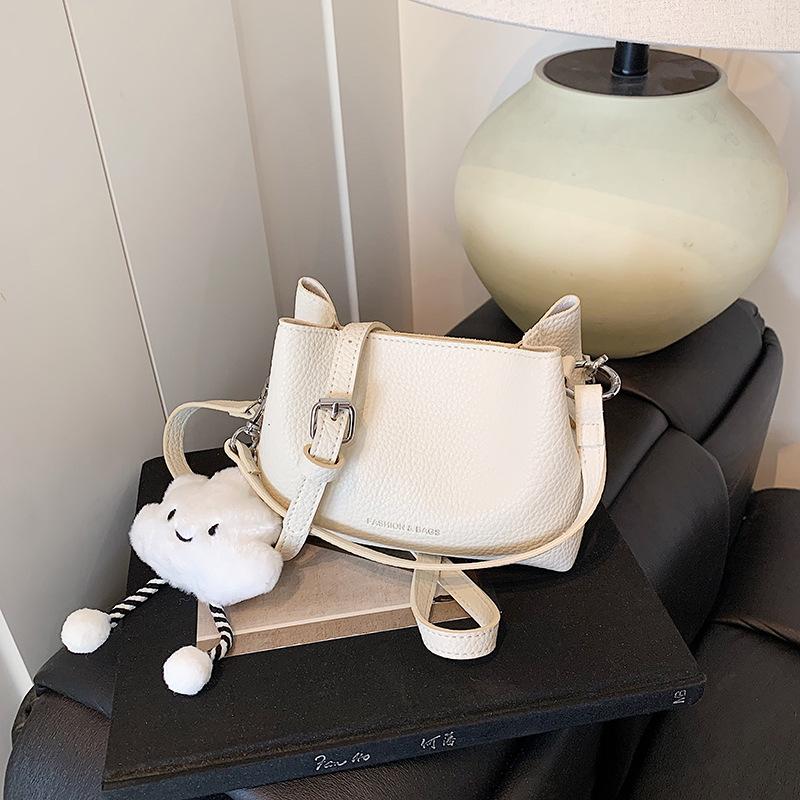 With pendant lychee grain atmosphere feel soft and durable fashion exquisite lightweight commuter outdoor beach crossbody bag shoulder bag