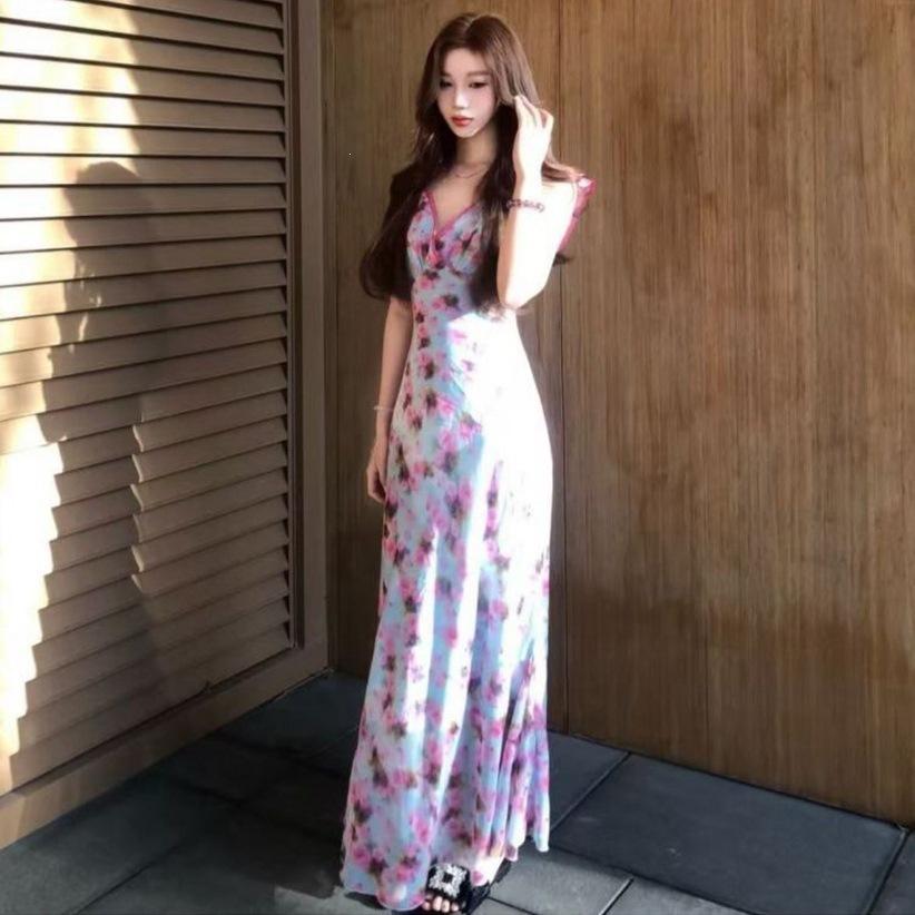 Gentle wind seaside vacation floral dress, summer bright dopamine wear is very beautiful, pinched waist skirt