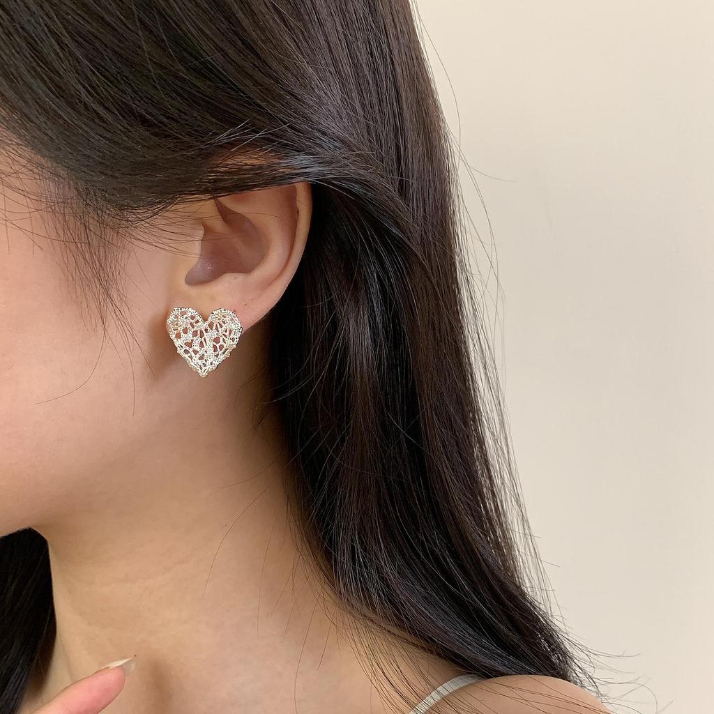 Elegant Irregular Heart Earrings - European & American Style Trendy Studs for Women