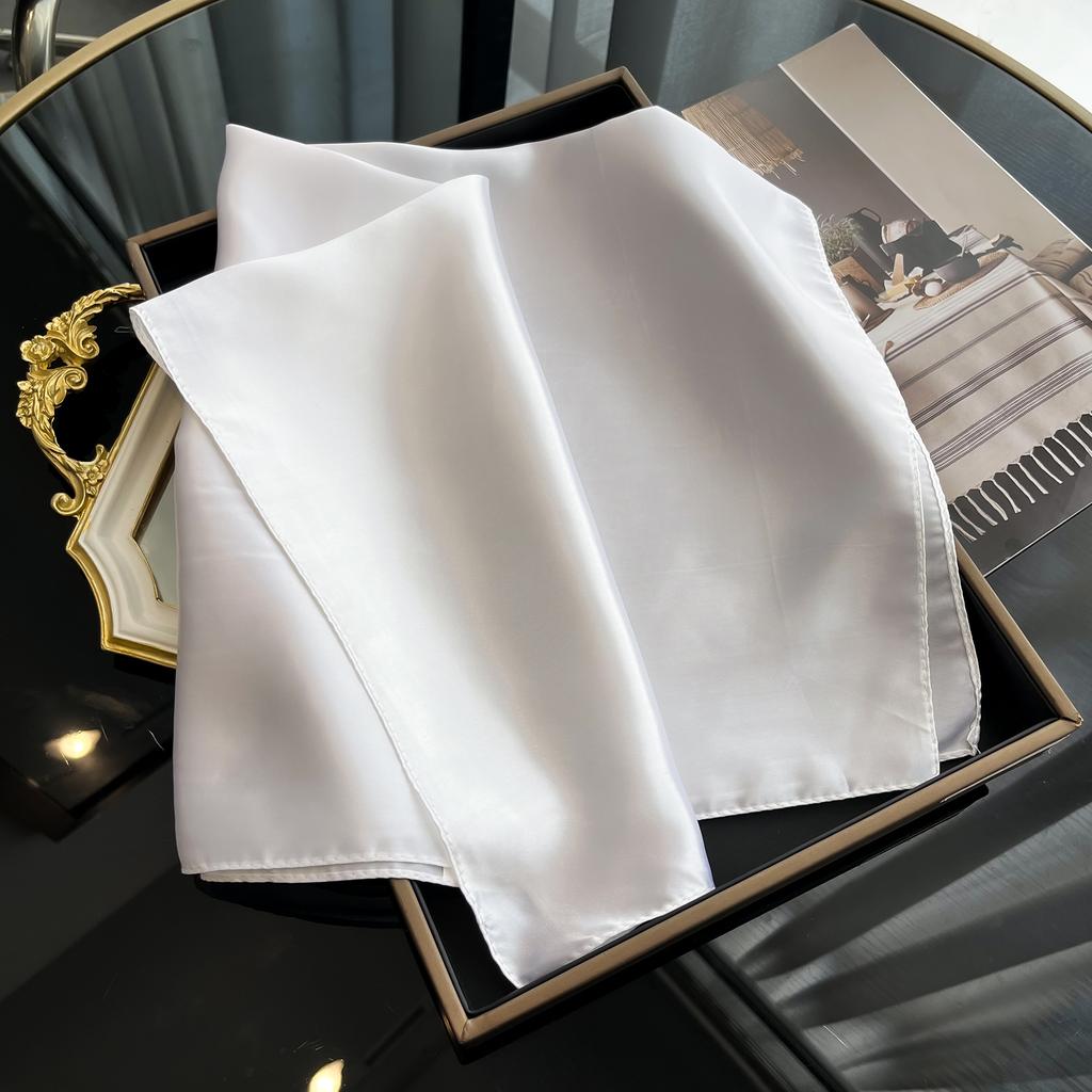 2025 Latest Women's Solid Silk Shawl Hijabs Pashmina Foulard Bandana Bandannas Popular Sunscreen Headcloth 60cm Square Scarf
