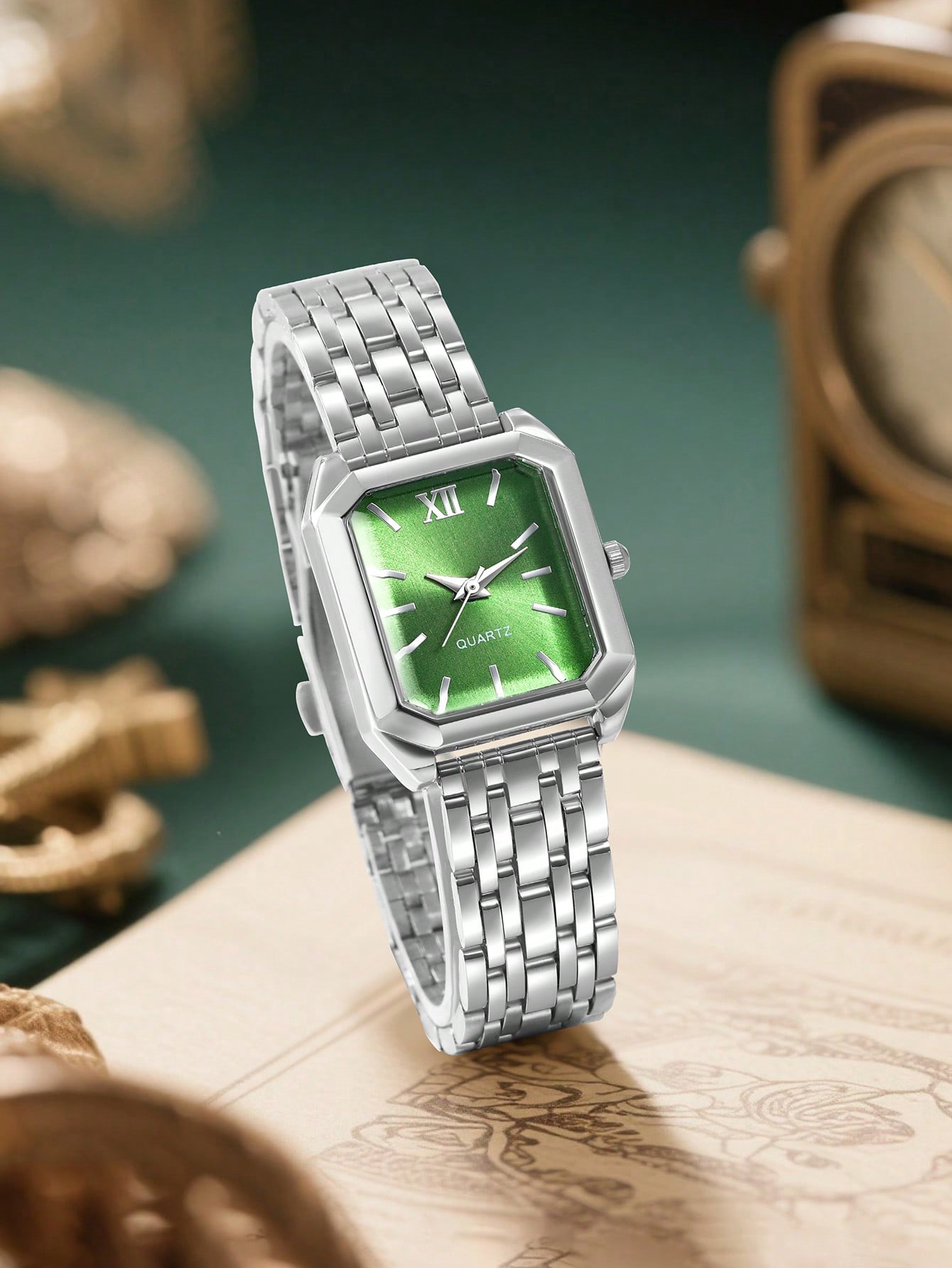 

Fashionable simple versatile rectangular dial alloy material Women s quartz watch, suitable for daily wear, Christmas gifts
