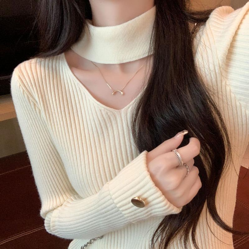Neck hollow v-neck knitted sweater women's autumn and winter new design sense niche bottoming sweater sweater inner top