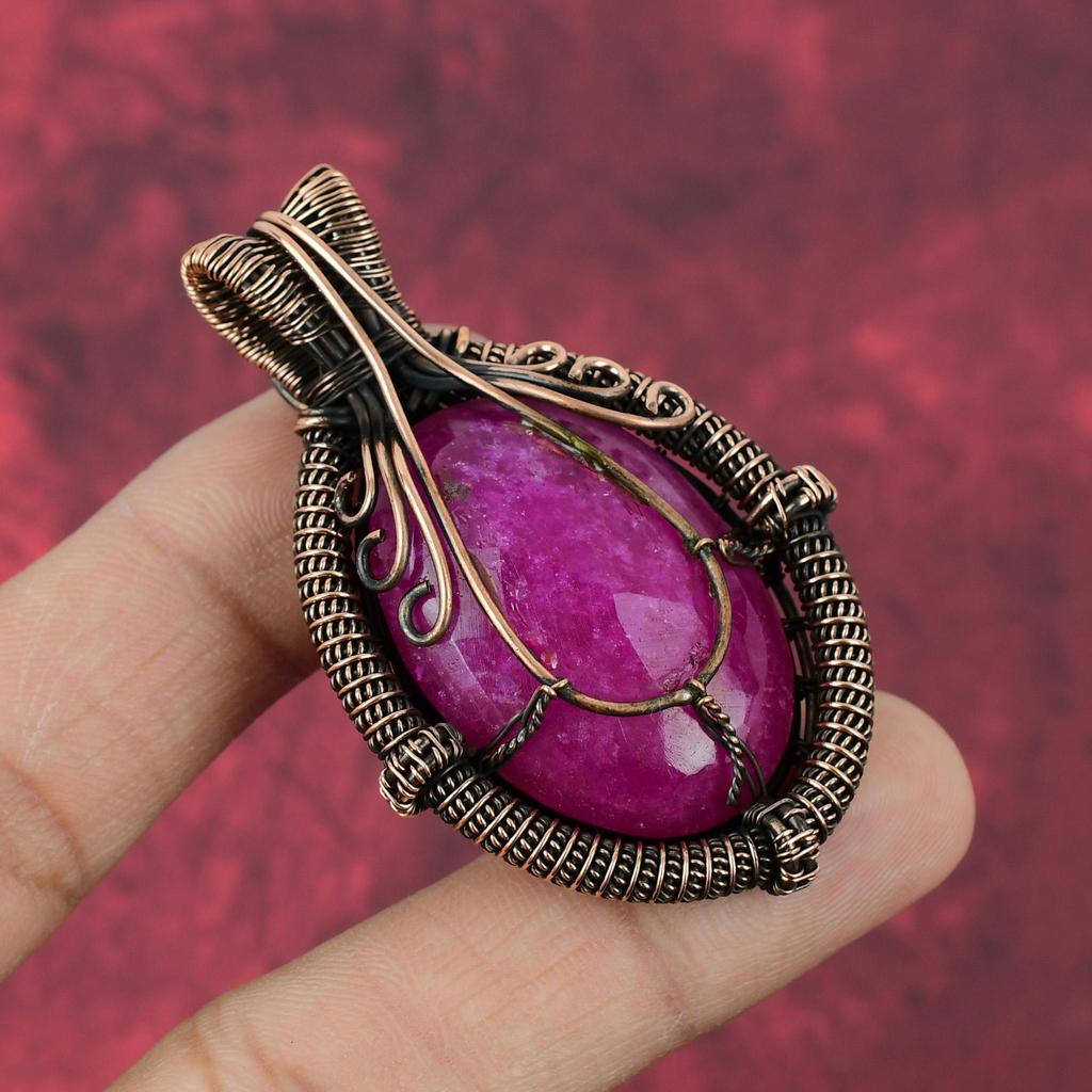 Facettierter Kaschmir-Rubin-Anhänger Kupferdraht-Wickel Schmuck Handgefertigt Anhänger Kupferdraht-Wickelanhänger Jahrestagsgeschenke Echter Edelstein Schmuck