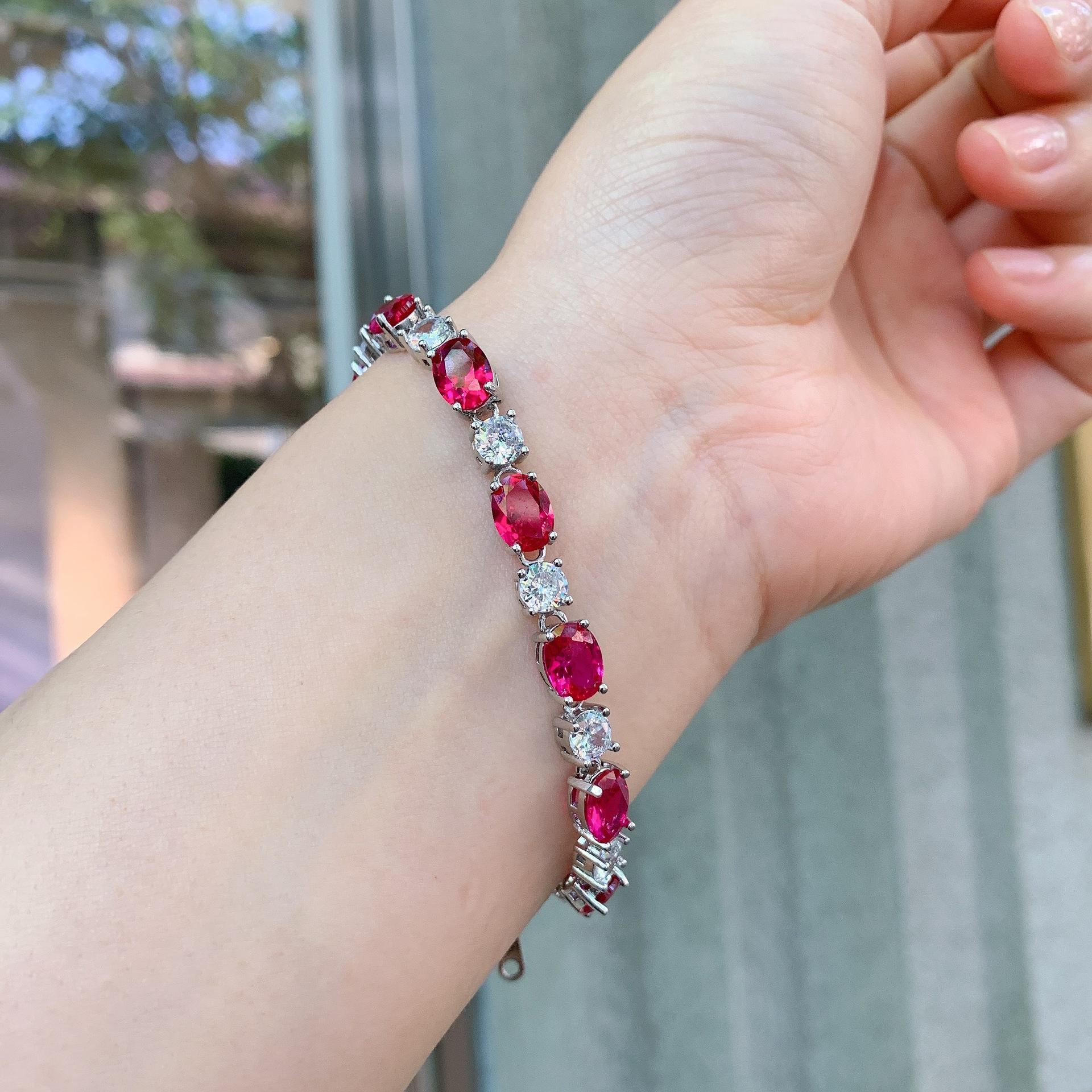 

Ювелирные изделия Ретро Имитация Цветного Сокровища Браслет, Красное Стекло и Синее Стекло Ювелирные изделия.