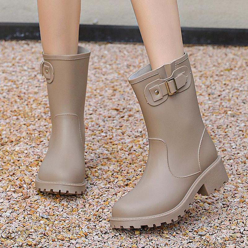 New Black Fashion PVC Rain Boots Women Middle Barrel Rain Boot Shoes Woman Solid Rubber Waterproof Flats Fashion Shoes 36-41