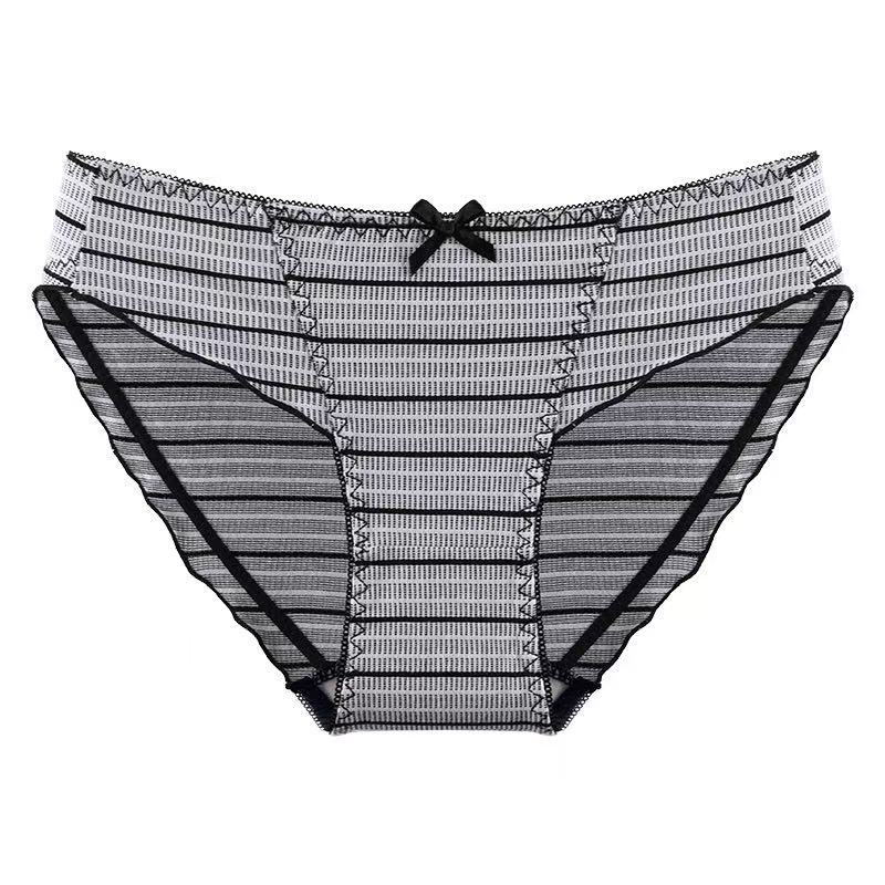 Girl Spring and Summer Sexy Lovely Stripe Thread Pure Cotton Crotch Low Waist Triangle Briefs