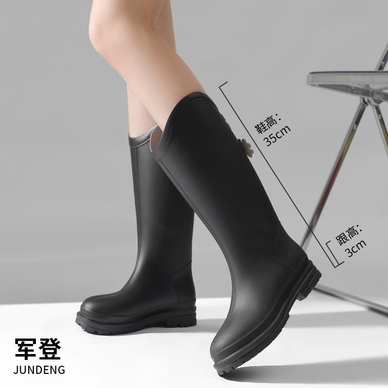 Fashion rain shoes four-leaf clover British women's high rain boots thickened non-slip integrated women's water shoes travel wading rubber shoes