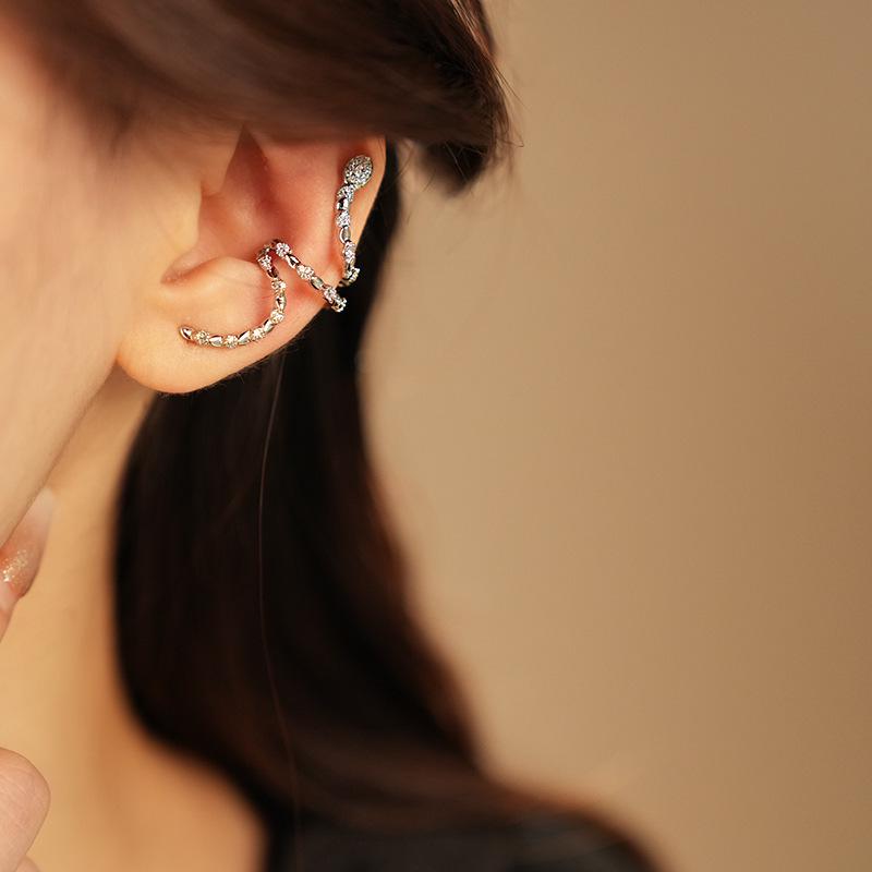 Zirconia Silver Needle Snake Ear Clip for Women - No Piercing, Elegant & Versatile Accessories
