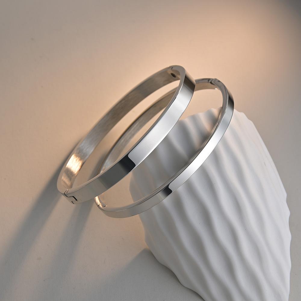 Simple Glossy Buckle Bracelet, Women's Plain Ring, Fashionable and Versatile Bracelet, High-end