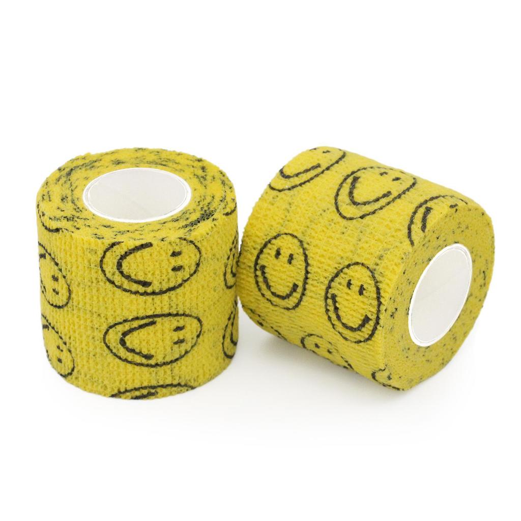 Self-Adhesive Pet Bandage: Hand-torn, Non-woven, Light, and Breathable Protection for Dogs and Cats Against Dirt Outdoors.