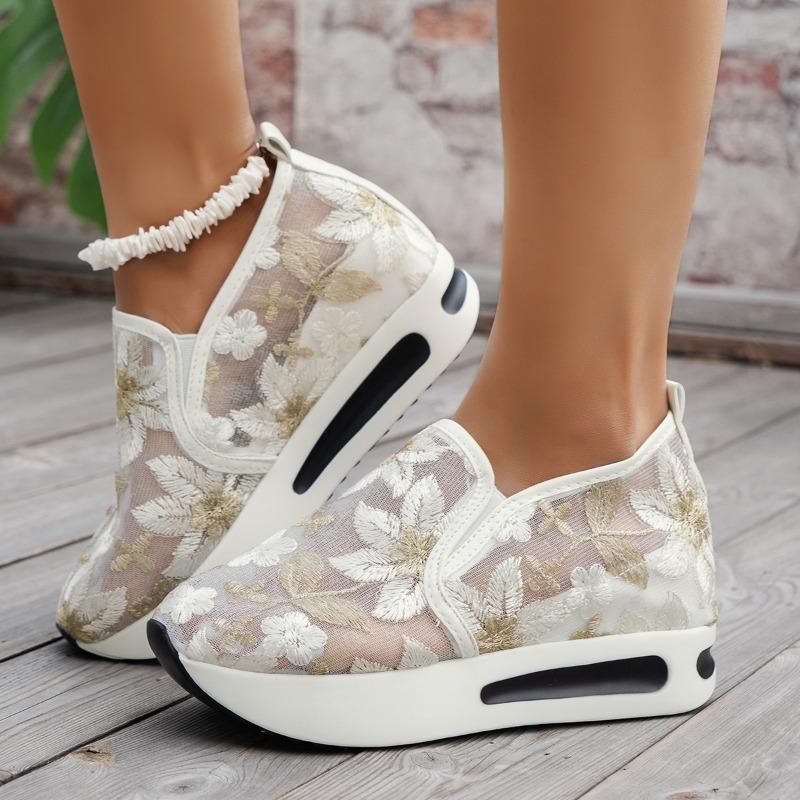 Spring and Autumn New Embroidered Mesh Single Shoes Slope Heel Thick Sole Foot Casual Shoes Foreign Trade Large Size Mesh Breathable Casual Shoes