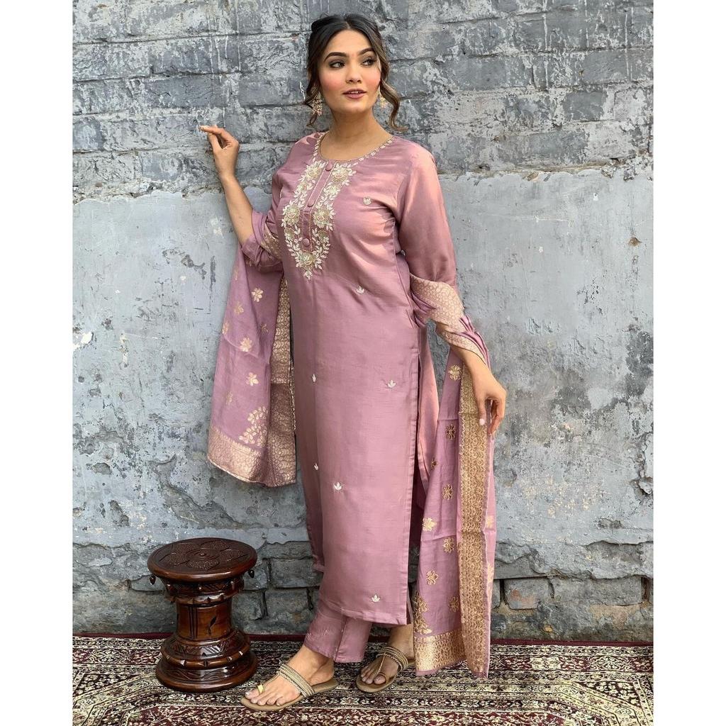Viscose Chanderi Designer Kurti Pant Set Indian Bollywood Party Wear Kurta Set VGP-1399