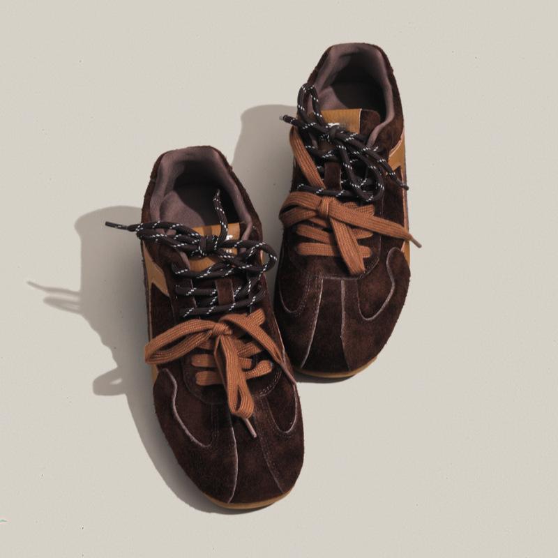 Inner heightening platform retro moral training shoes women's 2025 autumn and winter new versatile casual heightening active Forrest Gump shoes board 