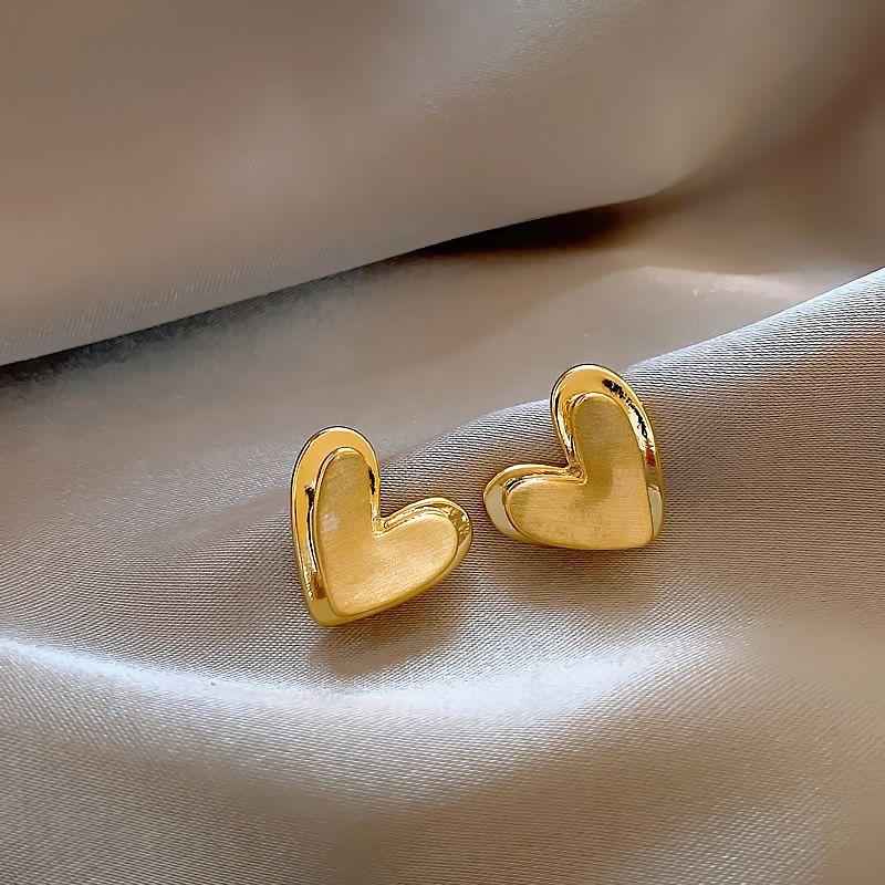 Gold Brushed Small Sugar Cube Stud Earrings for Women 2025 New Arrival Best Selling Accessible Luxury Fancy Dignified Generous Style Unique Earrings