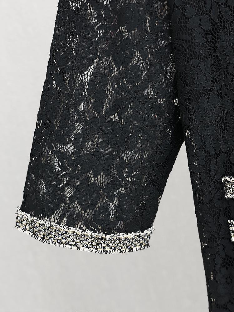 Schwarzes Übergrößen-Spitzenkleid - Damen Herbst Kurzes Schlank machendes Kleid mit Sieben-Ärmel-Design