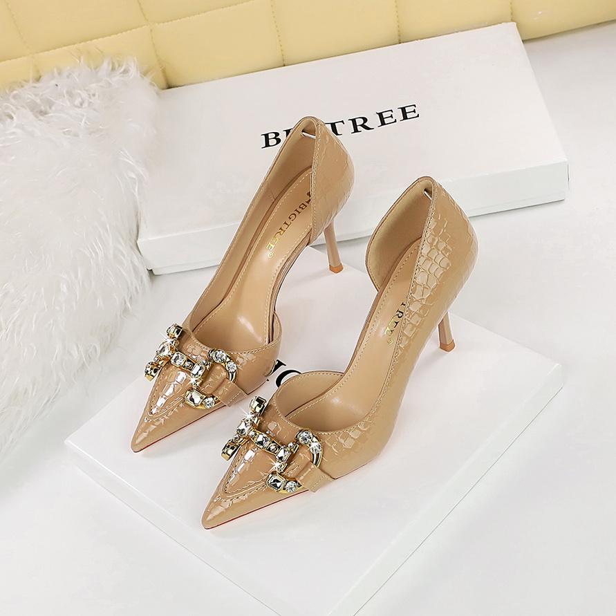 Women's Banquet High Heels Slim Heels High Heels Shallow Mouth Pointed Side Hollow Metal Water Diamond Buckle Single Shoes