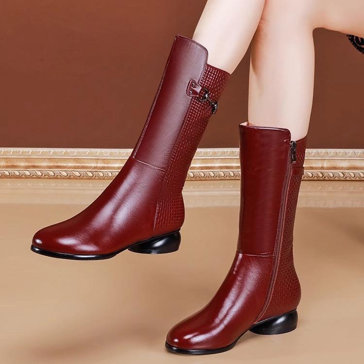 

Зимние бархатные бордовые сапоги женские из коровьей кожи с круглым носком средние сапоги на платформе рыцарские сапоги на низком каблуке женские сапоги Martin 40 бордовый