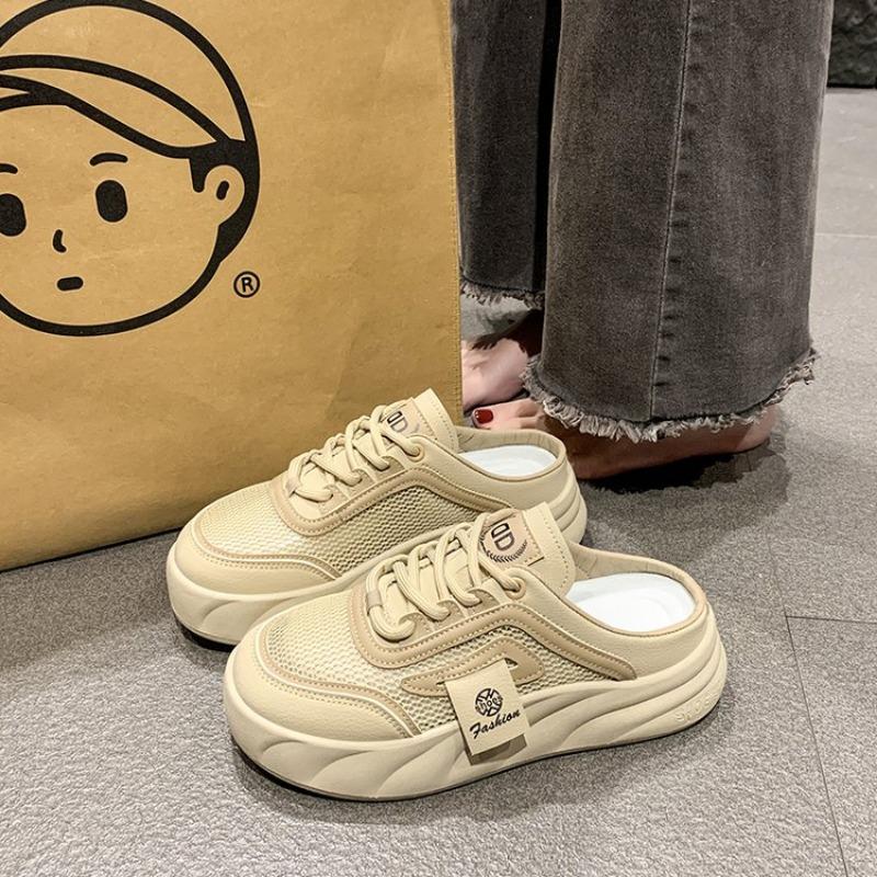 Fashionable Breathable Women's Slippers Soft Bottom White Color Casual Shoes For Students Summer 2025 New Arrival Outerwear