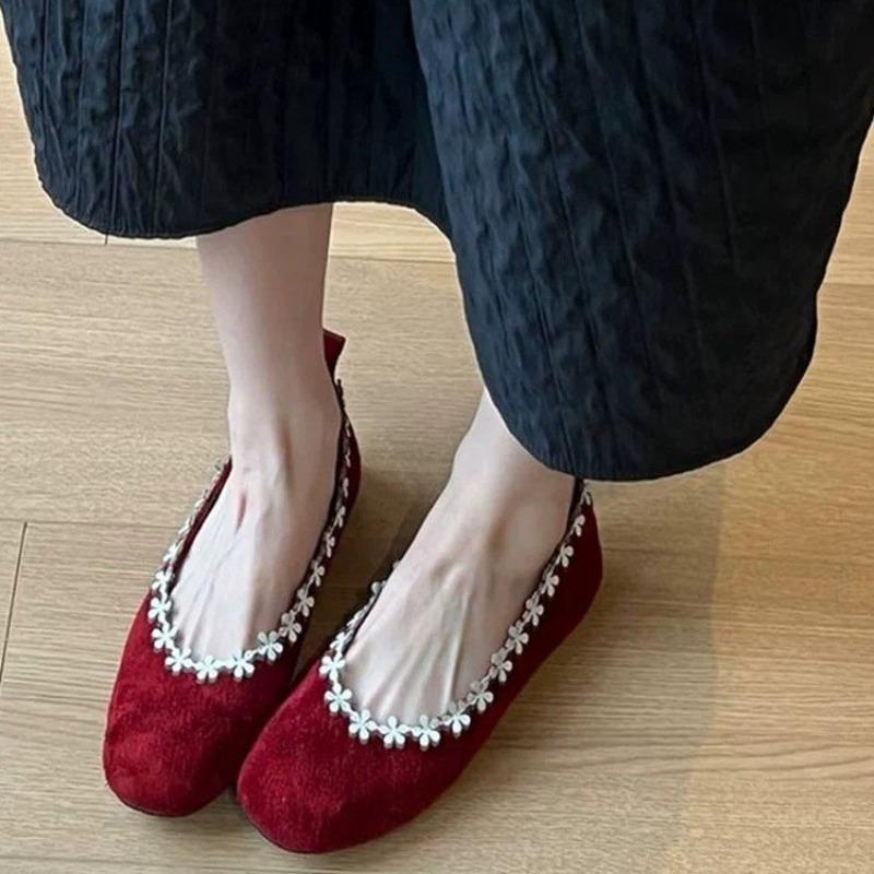 Fashion Silver round Head Flower Soft Bottom Flat Shoes Women's Slip-On Ballet Flats Retro Style Summer Season Solid Color Pattern