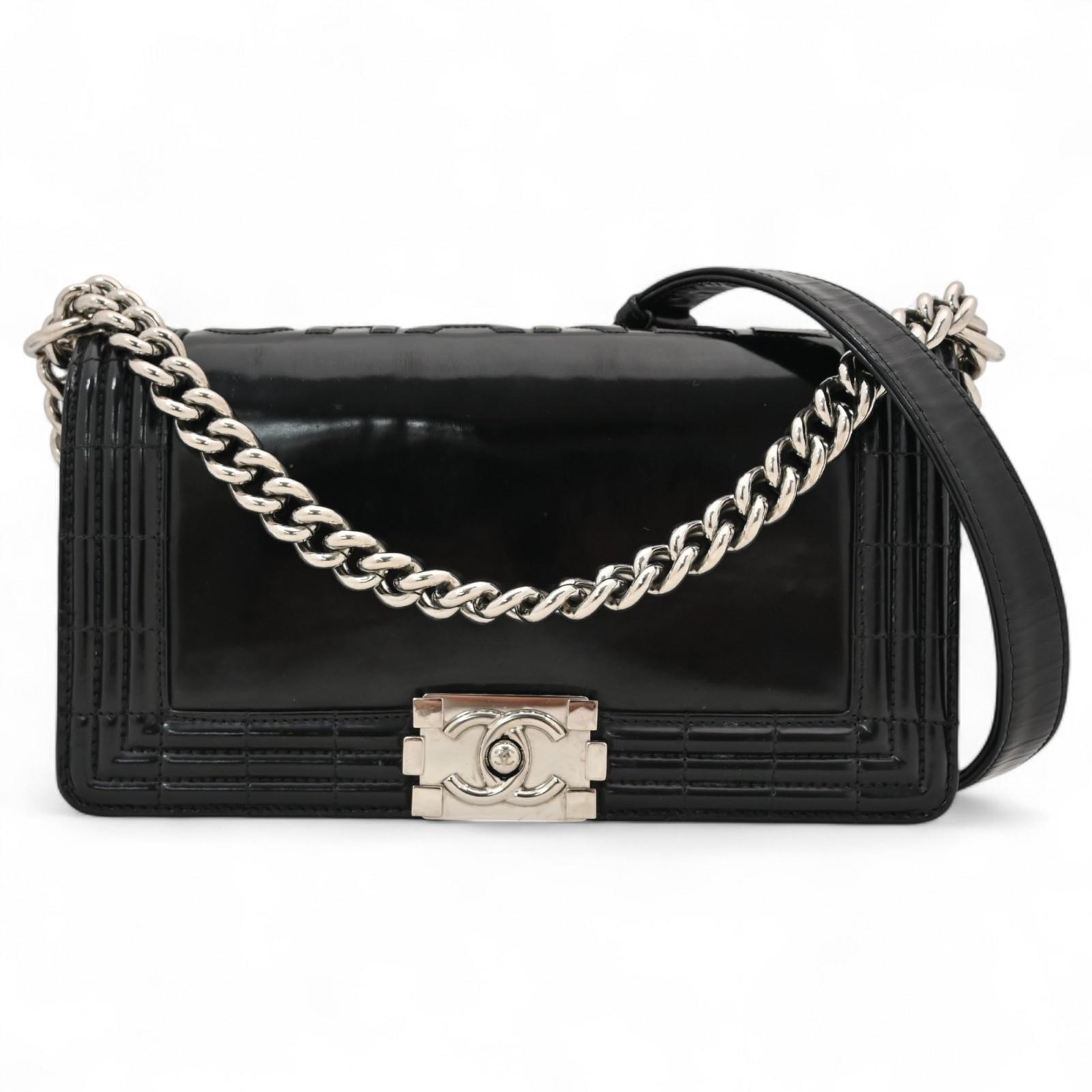 

Auth Chanel Coco Mark Shoulder Bag Enamel Black ch46176qw