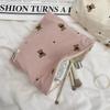 Schattige Cartoon Beer Corduroy Make-uptasjes voor Dames Draagbare Dames Clutch Portemonnee Lippenstift Make-up Doosje Commute Vrouwen Opbergtas