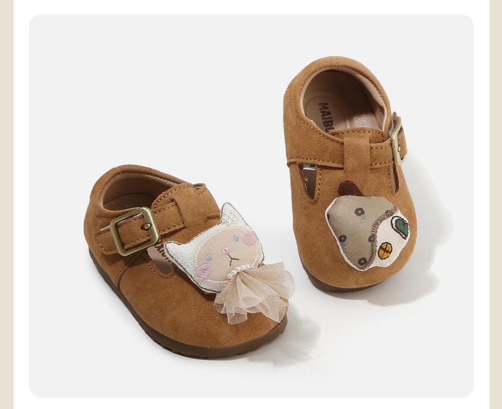 Scarpe per primi passi da bambino Primavera 2025: Scarpe in Pelle Antiscivolo con Suola Morbida e Decorazione Bambolina per Bambini e Bambine