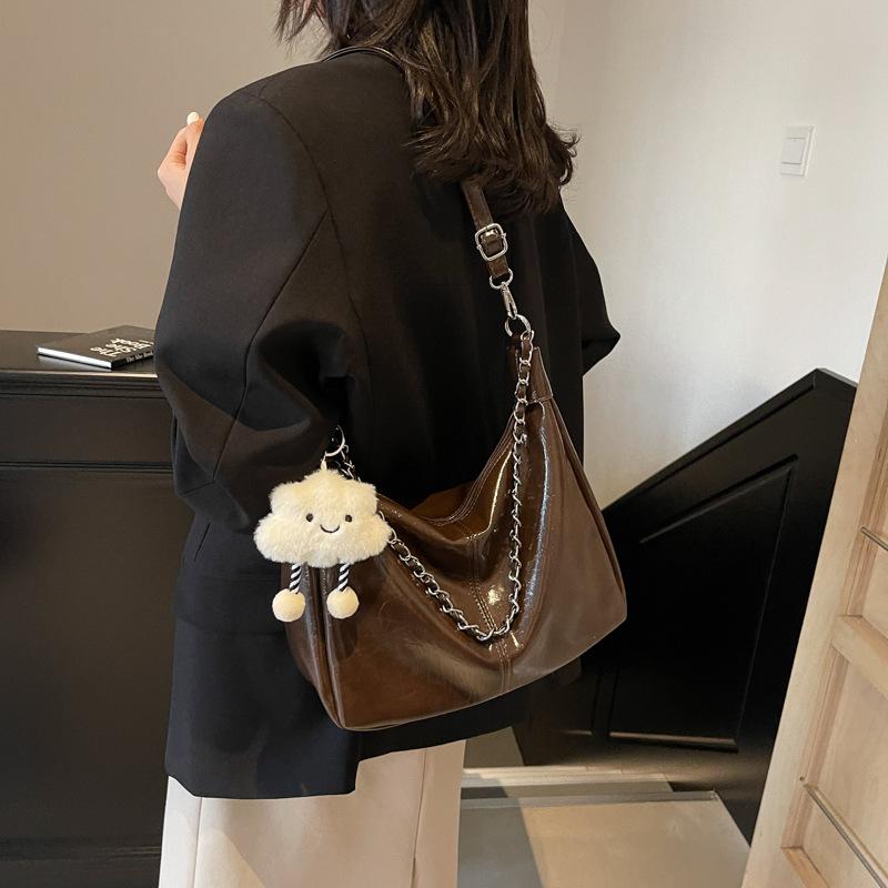 Trendy fashion tote bag women's Korean version of the new simple and versatile shoulder bag 2025 winter niche design messenger bag