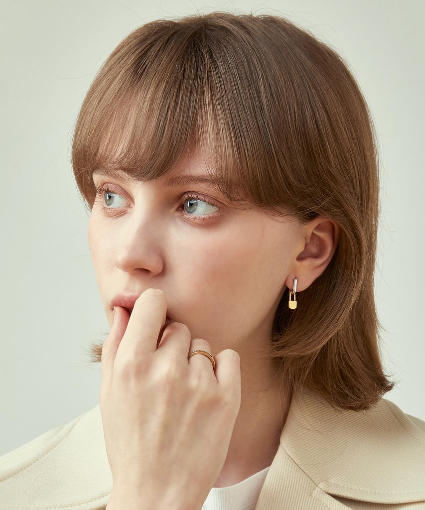 Begins Bibi Lock Earrings