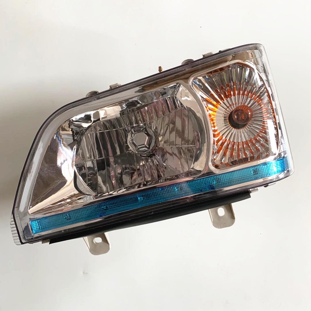 

Совместимо с грузовиками Foton Motor: Фара Era Lingyun Hongyun C Version. Standard, Passenger s Side Right