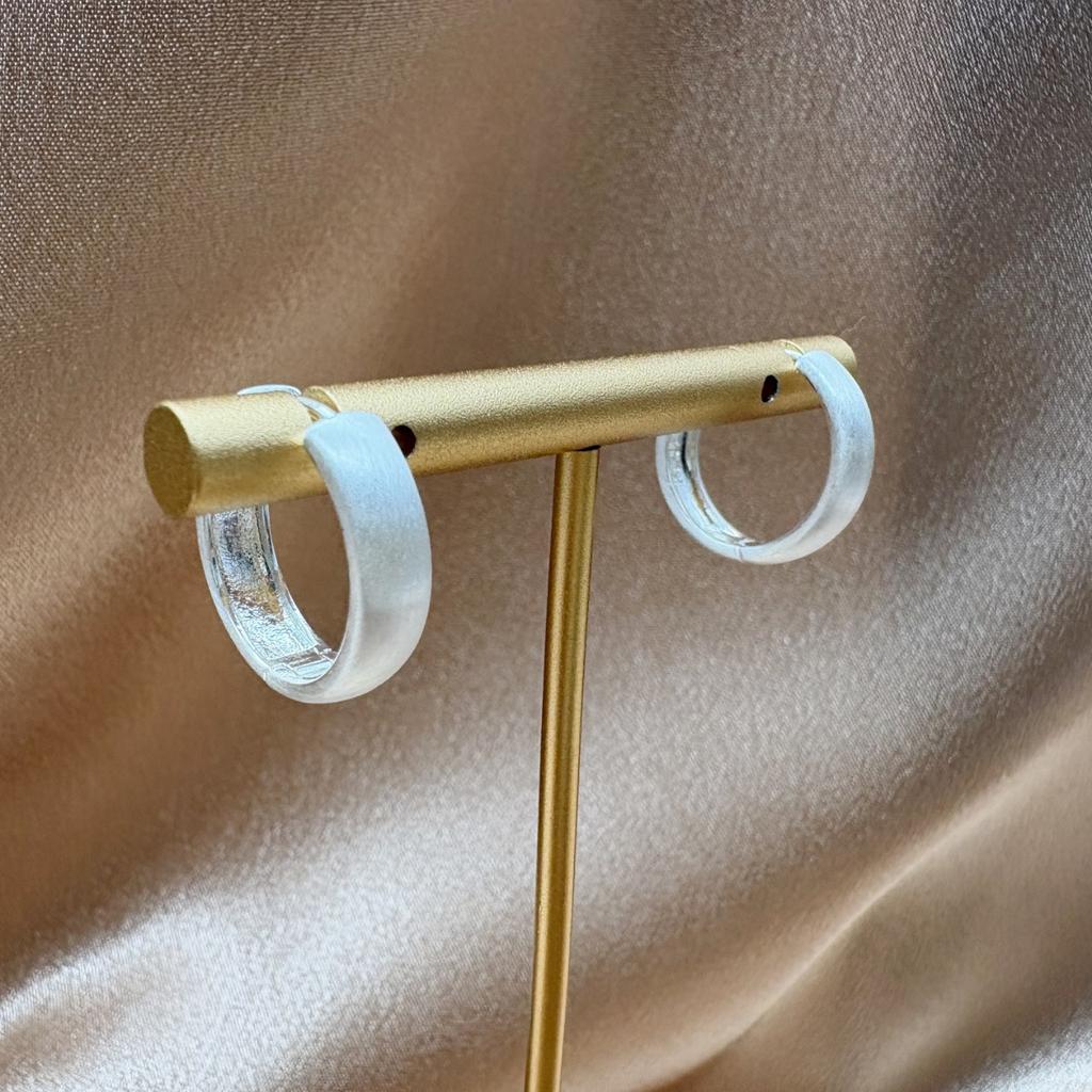 Versatile bi in!! Irregular gold brushed earrings, simple ear buckles, fashionable commuter earrings