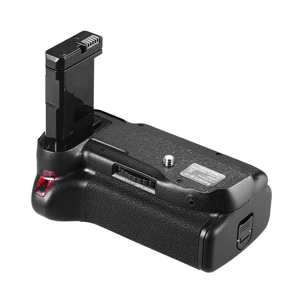 Vertical Battery Grip Holder for  D5500 D5600 DSLR Camera EN EL 14 Battery Powered with IR Remote Control