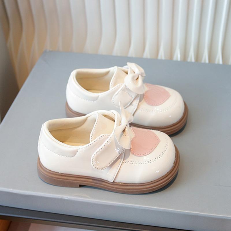 Girls' Leather Shoes Heart-shaped Pattern Bowknot Design Children's Shoes