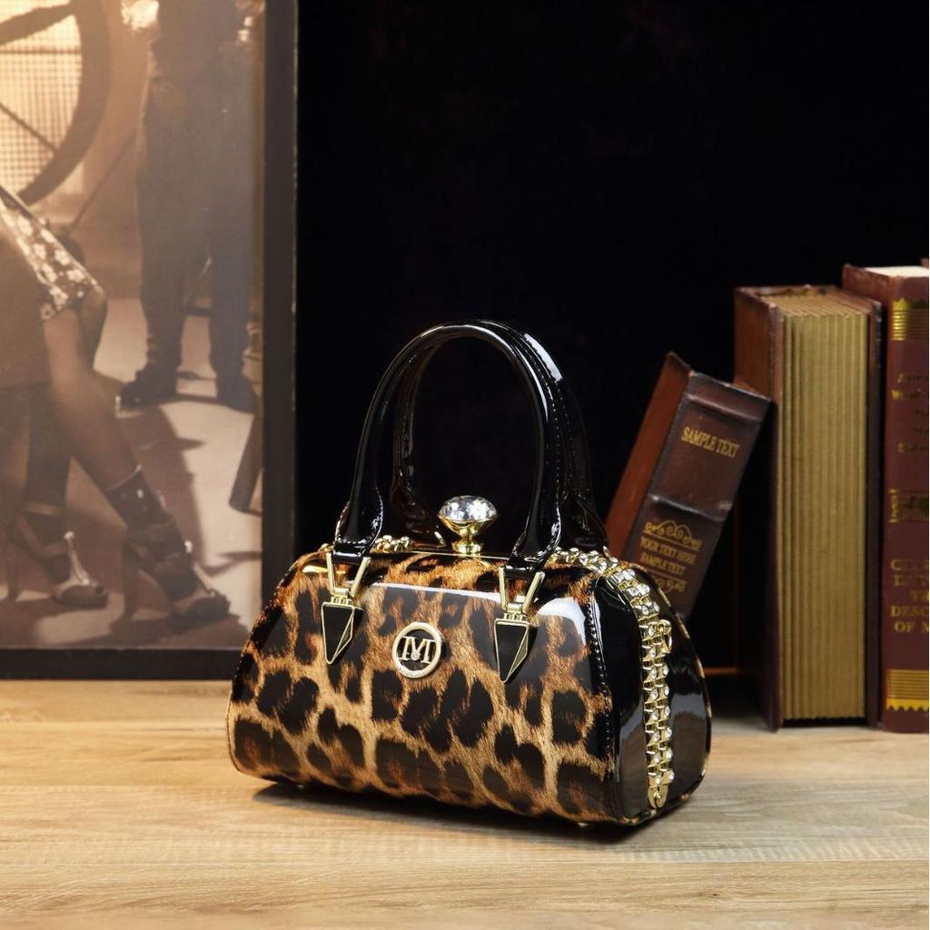 2023 Summer New European and American Retro Handbag Cross-Border Hot-Selling Women's Bag Fashionable High-End Single Shoulder Bag Wholesale