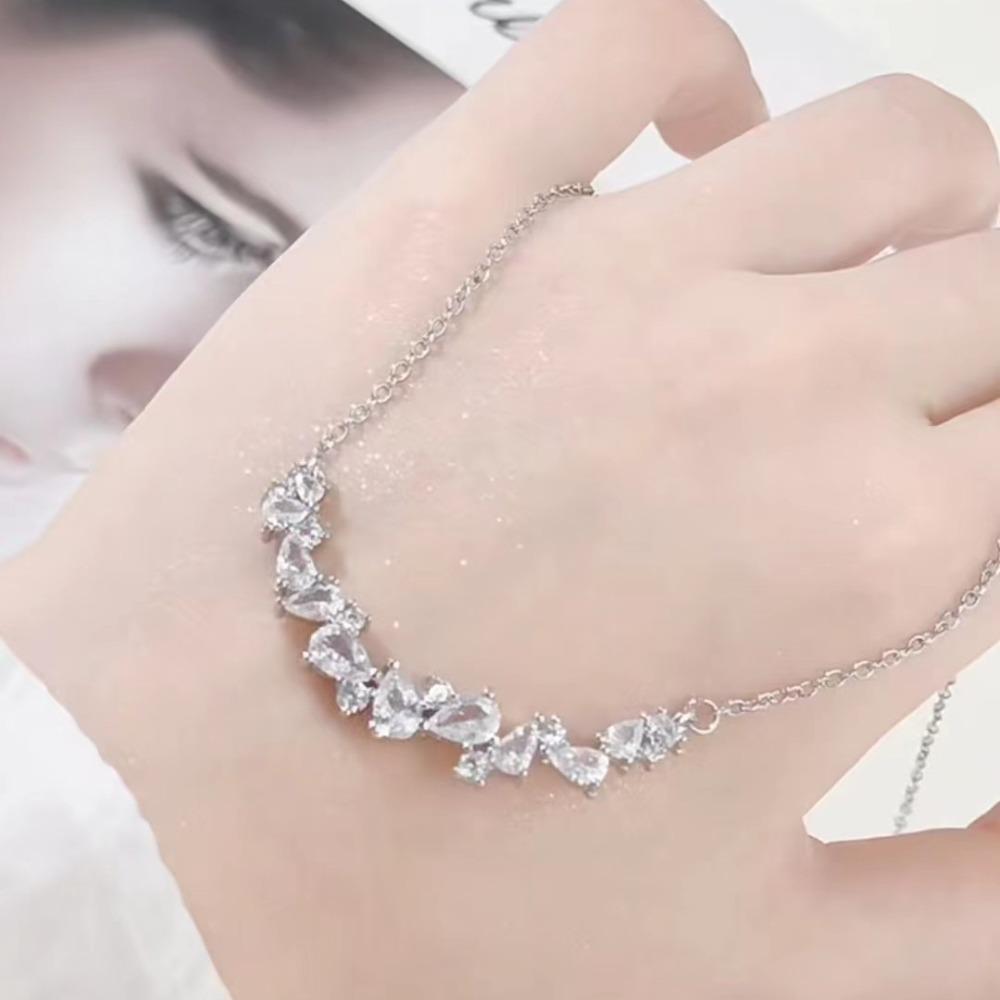 Wisteria Flower Bracelet for Women with Zircon Bling Bling Fashion Jewelry Trendy Accessories