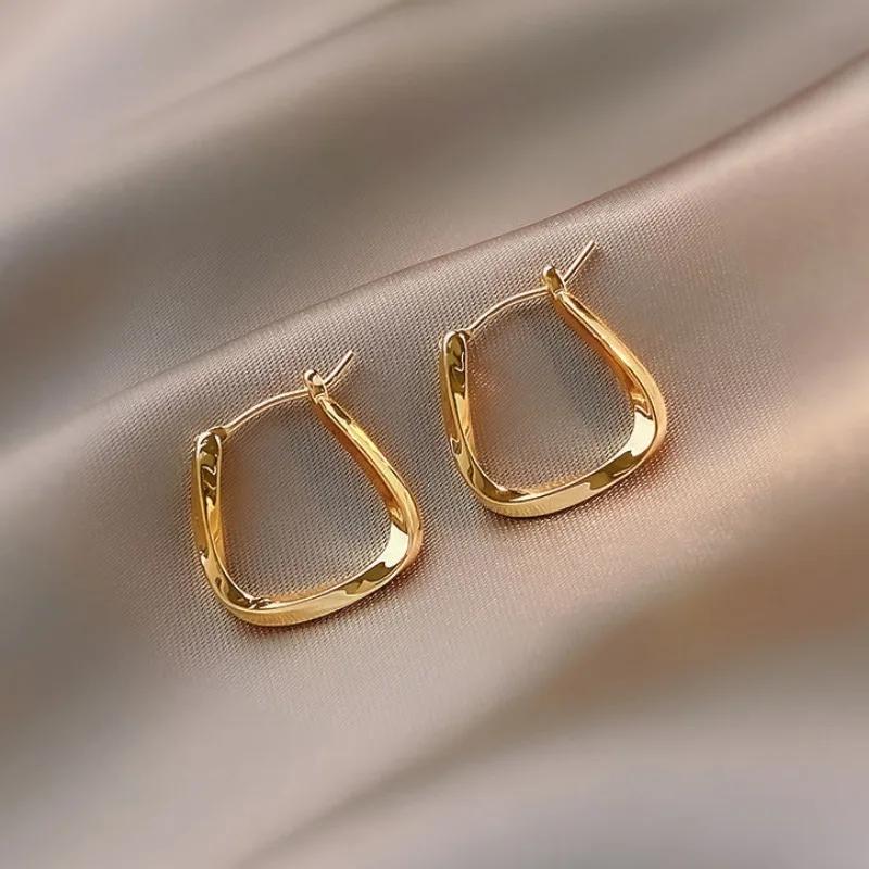 Simple Design Gold Color Geometric Twisted Square Hoop Earrings For Women Creative Young Girls Party Wedding Zircon